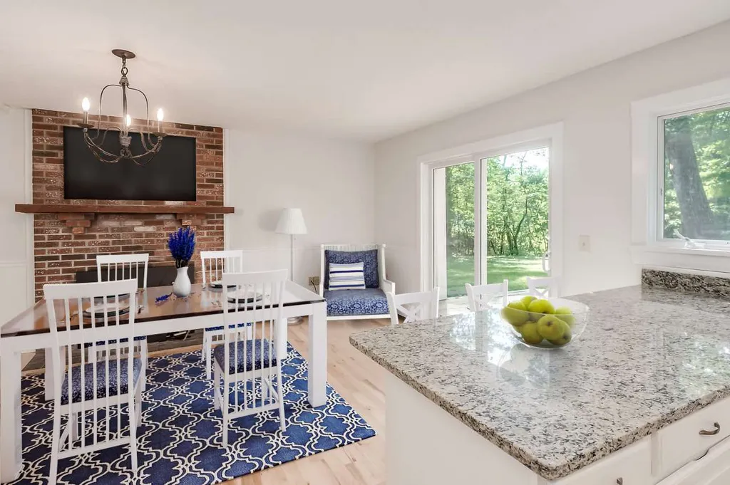8 Sunnyside Drive Durham NH 03824
