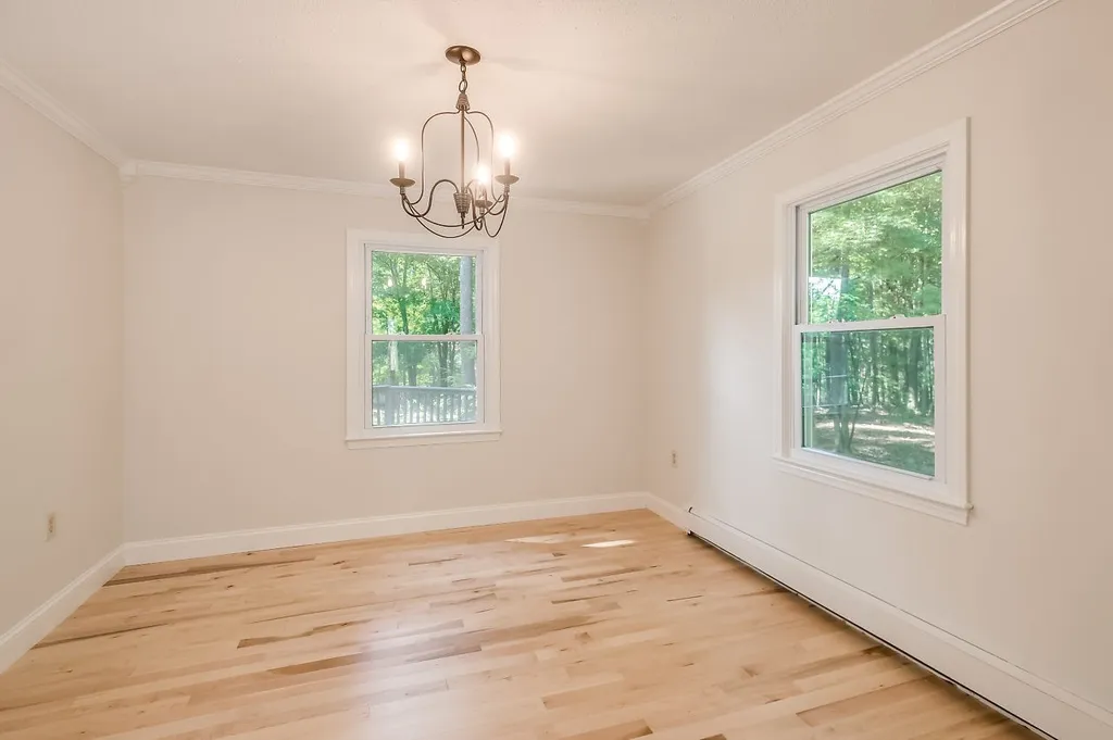 8 Sunnyside Drive Durham NH 03824