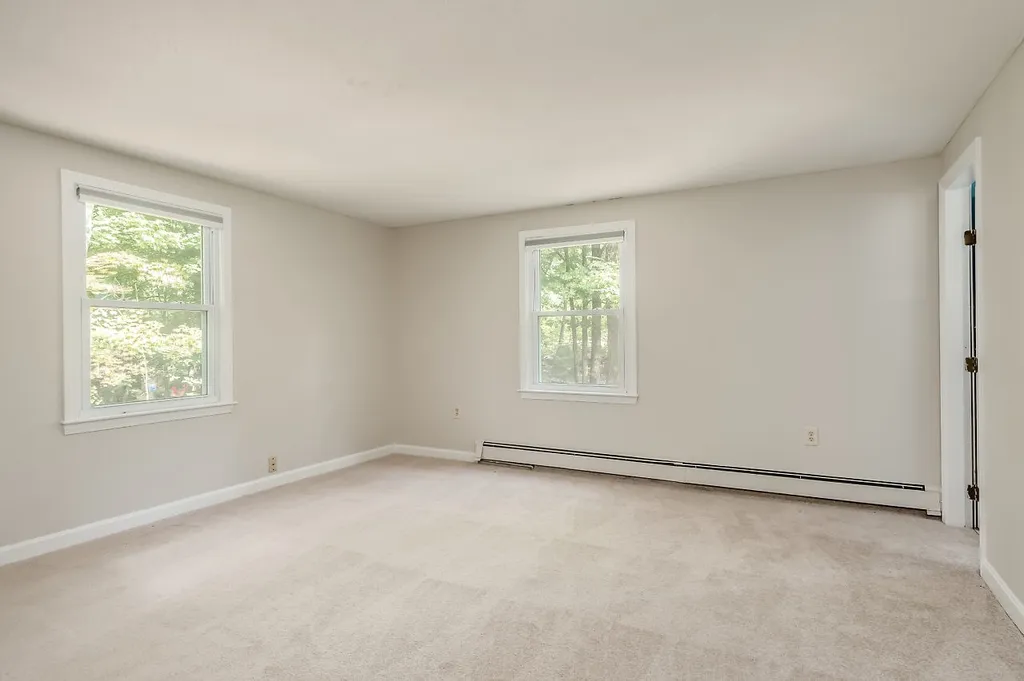 8 Sunnyside Drive Durham NH 03824