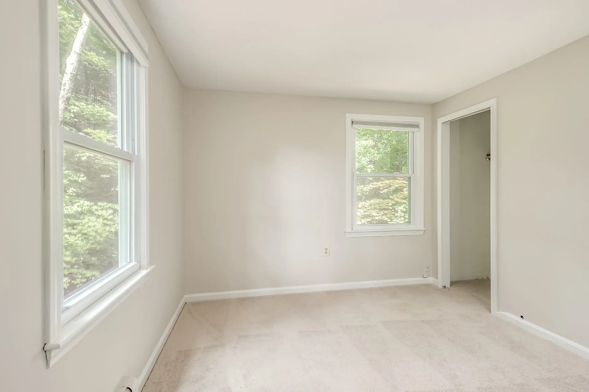 8 Sunnyside Drive Durham NH 03824