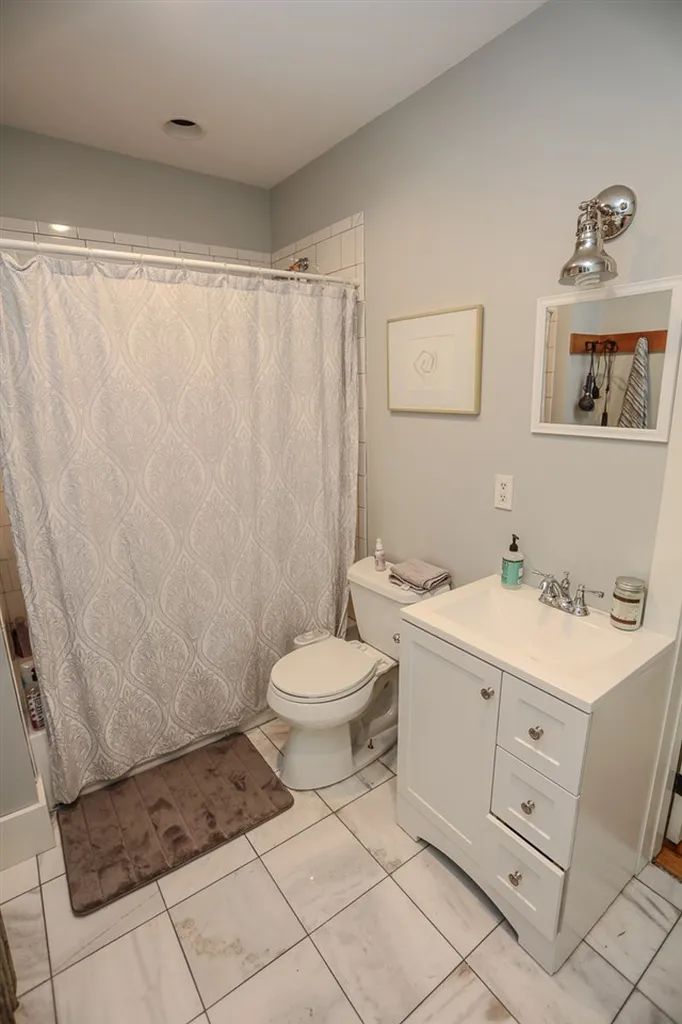 239 Sagamore Street Manchester NH 03104