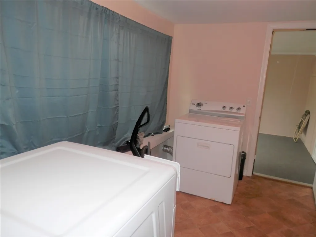 12 Charles Street Laconia NH 03246