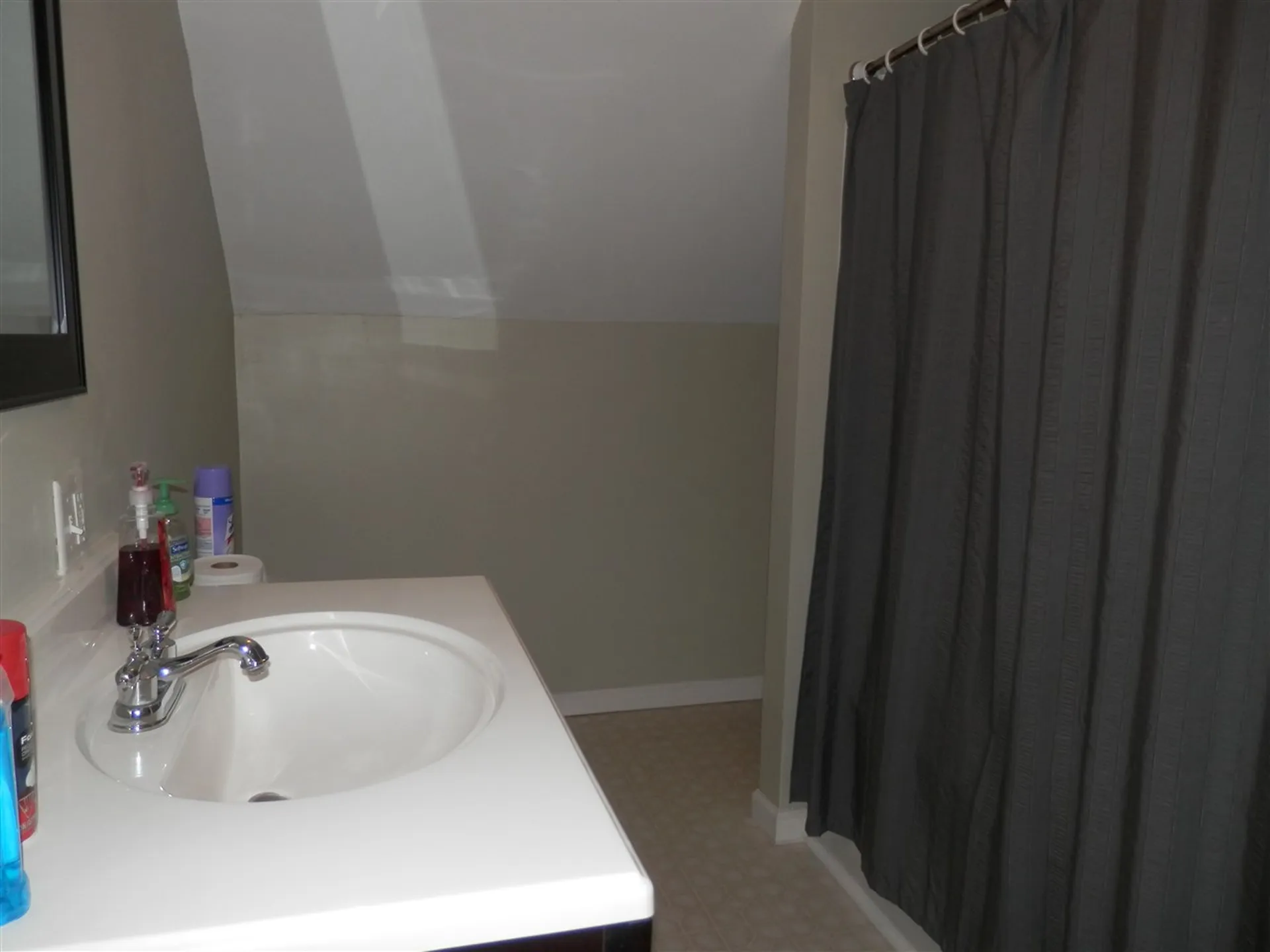 12 Charles Street Laconia NH 03246