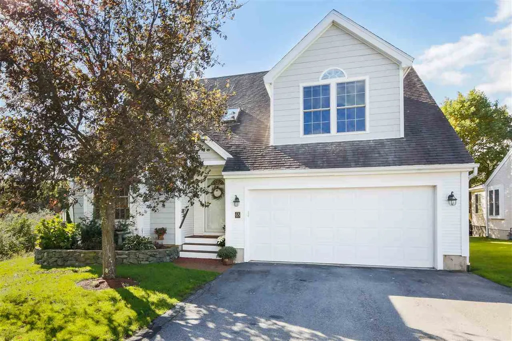 65 Hampton Meadows Hampton, NH