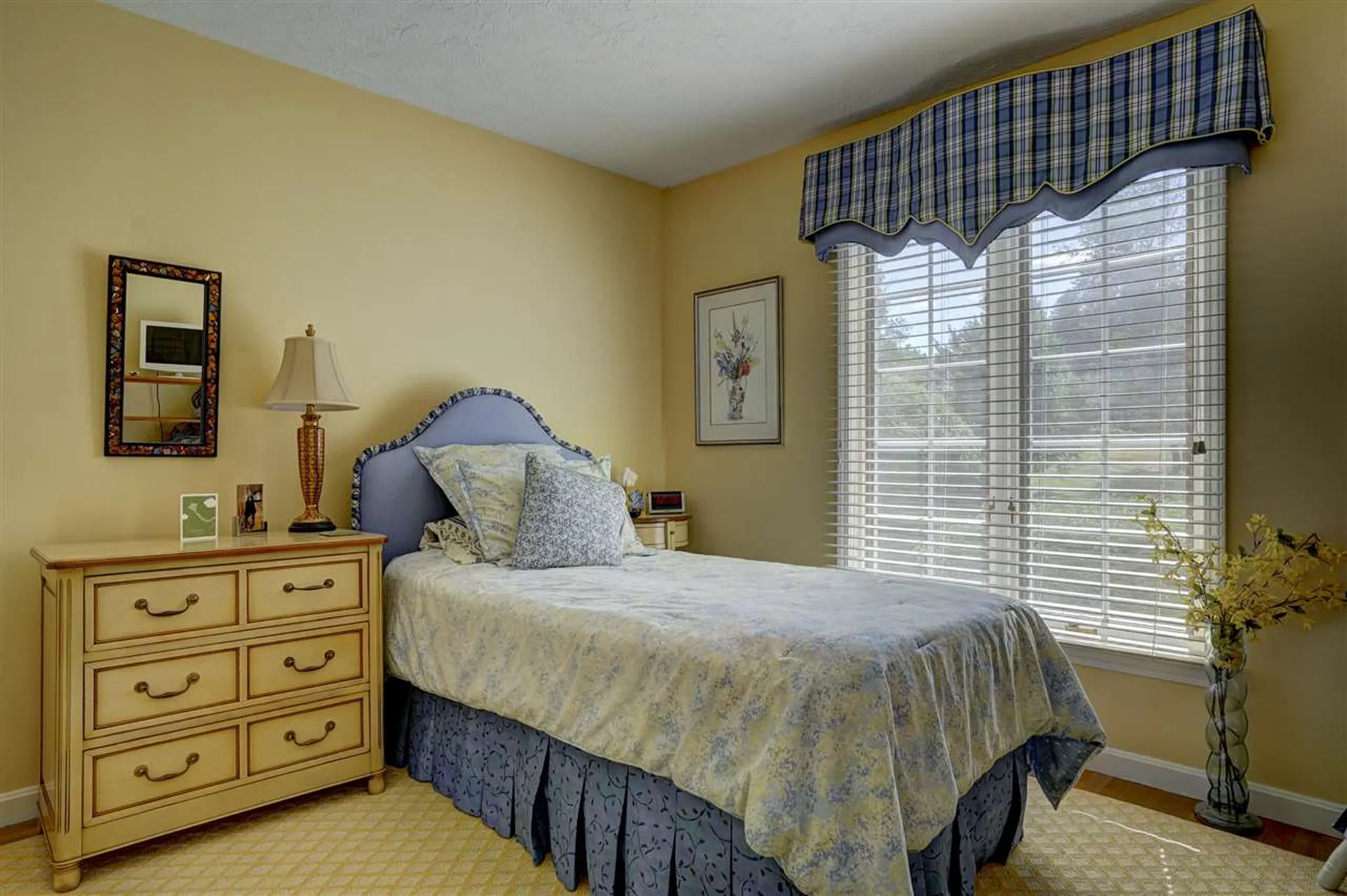 14 Pilgrim Drive Bedford NH 03110