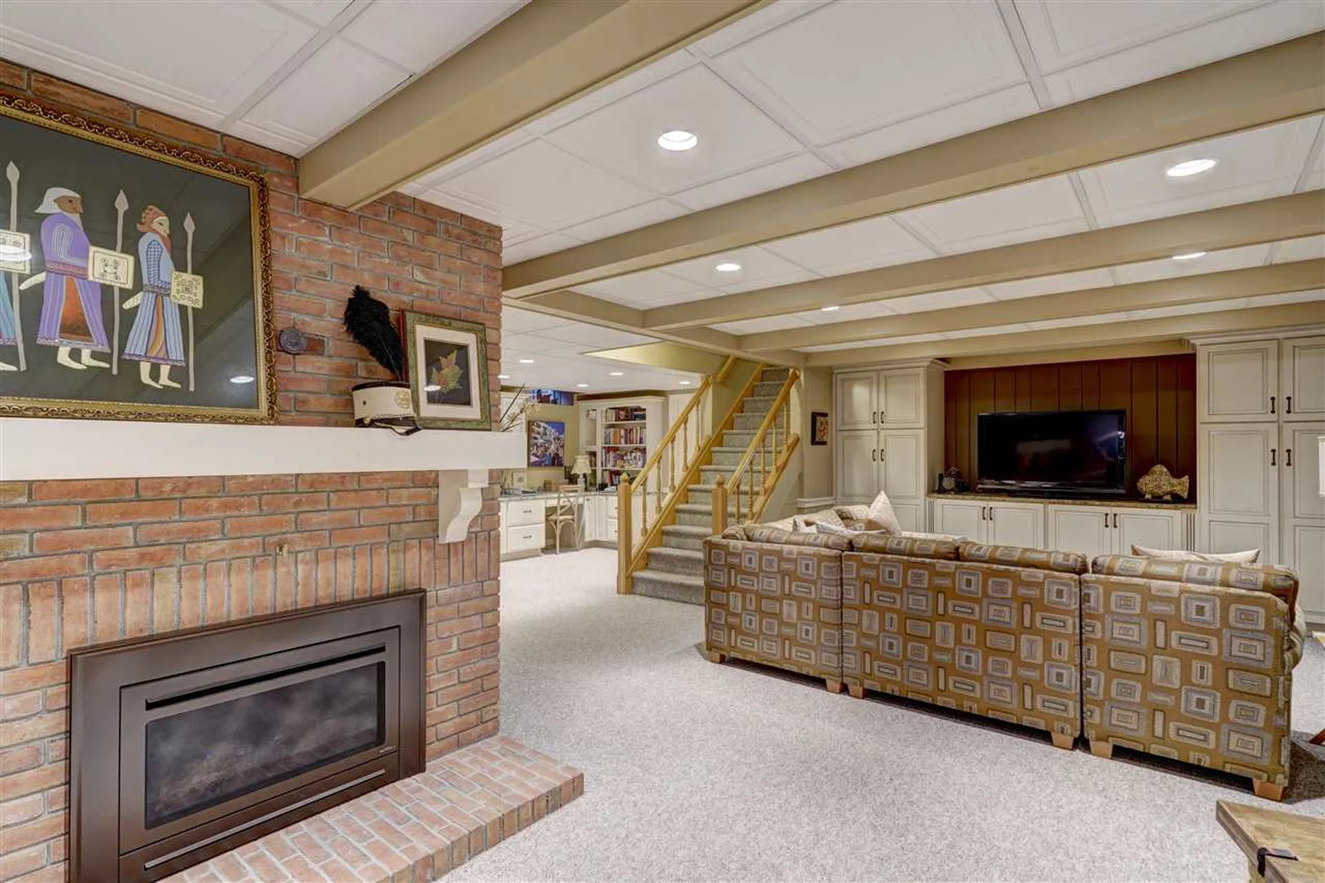 14 Pilgrim Drive Bedford NH 03110