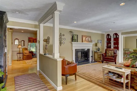14 Pilgrim Drive Bedford NH 03110