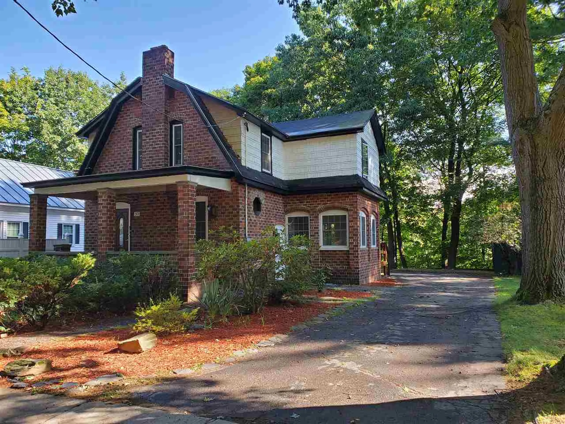 33 Beechmont Street Claremont NH 03743
