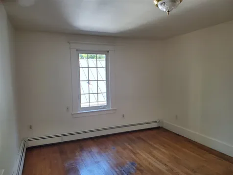 33 Beechmont Street Claremont NH 03743