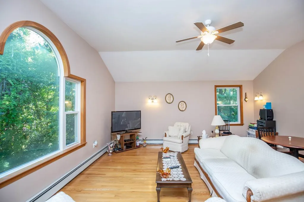 24 Morrison Road Windham NH 03087
