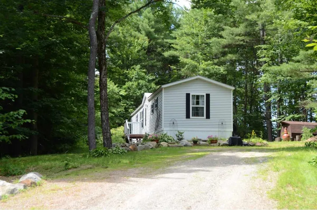 11 Woodland Drive Sullivan NH 03445