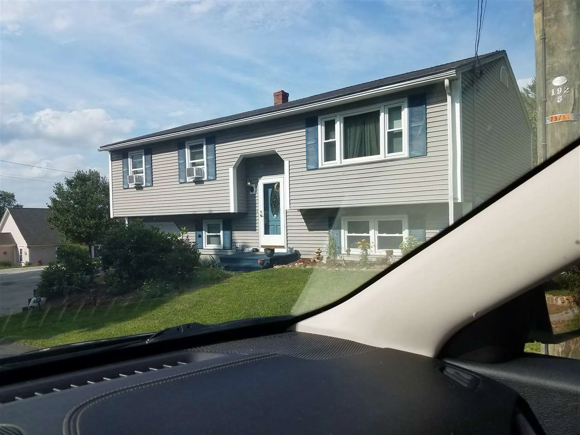 16 Berry Avenue Pittsfield NH 03263