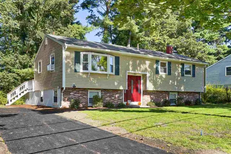 12 Larchmont Drive Nashua NH 03062