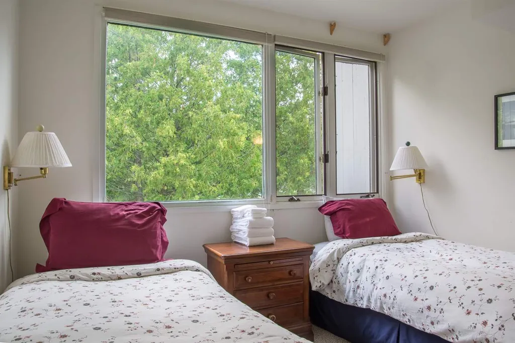 102 Upper Phase Road Warren VT 05674