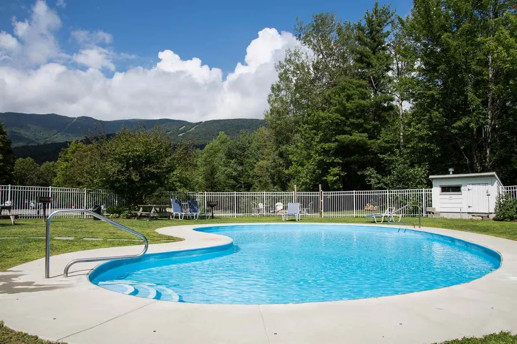 102 Upper Phase Road Warren VT 05674