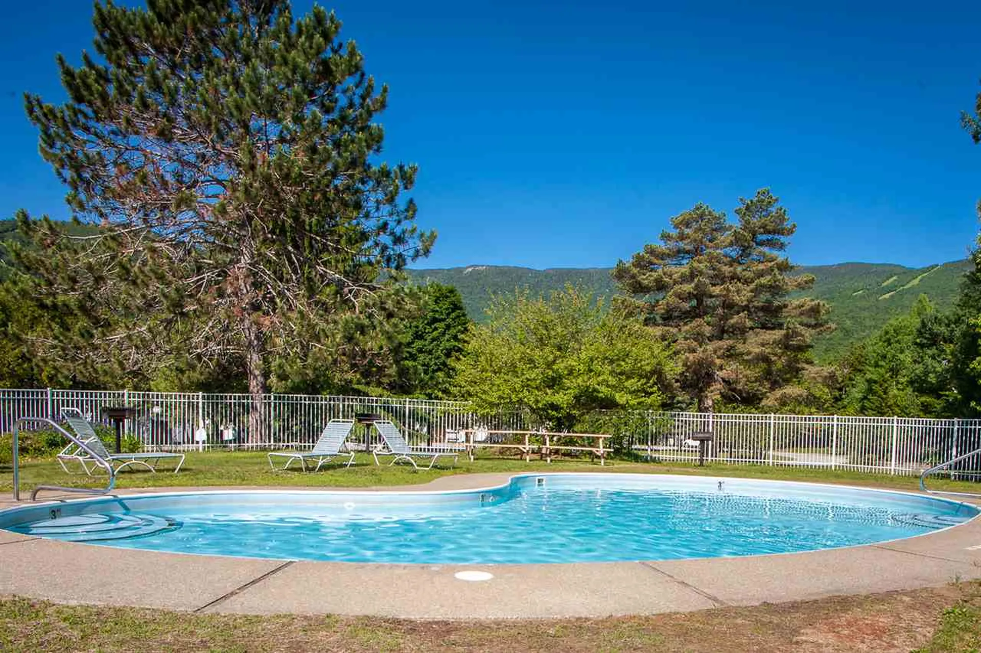 102 Upper Phase Road Warren VT 05674