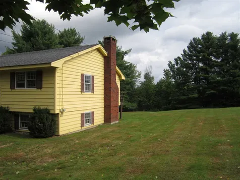 73 Gould Road New London NH 03257