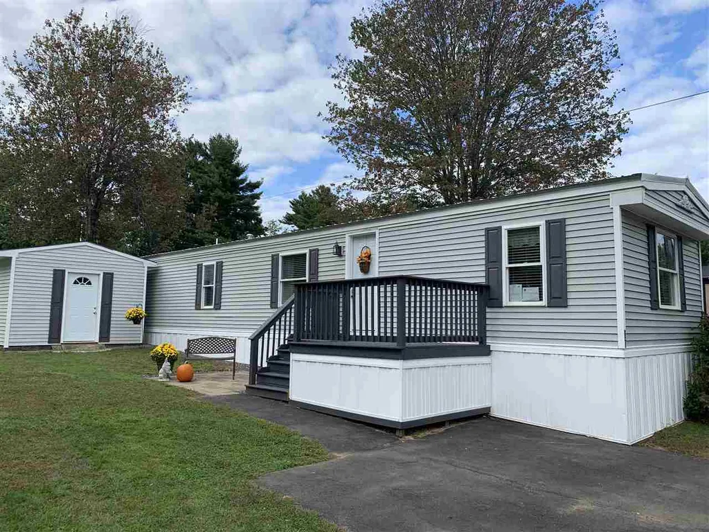 87 Crystal Springs Way Somersworth NH 03878