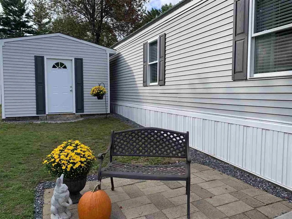87 Crystal Springs Way Somersworth NH 03878