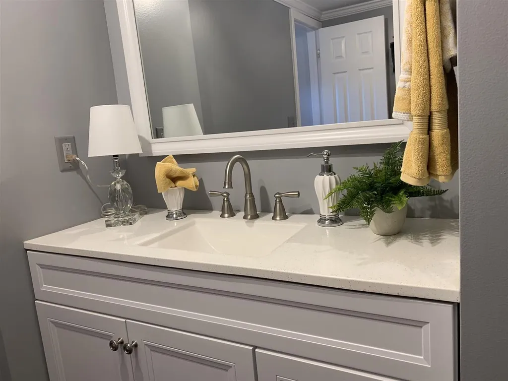 87 Crystal Springs Way Somersworth NH 03878