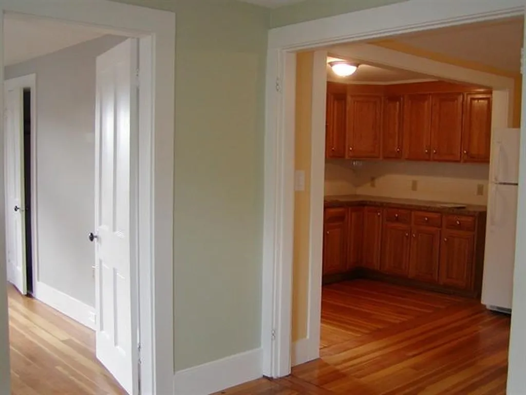 136 Oakdale Avenue Manchester NH 03103