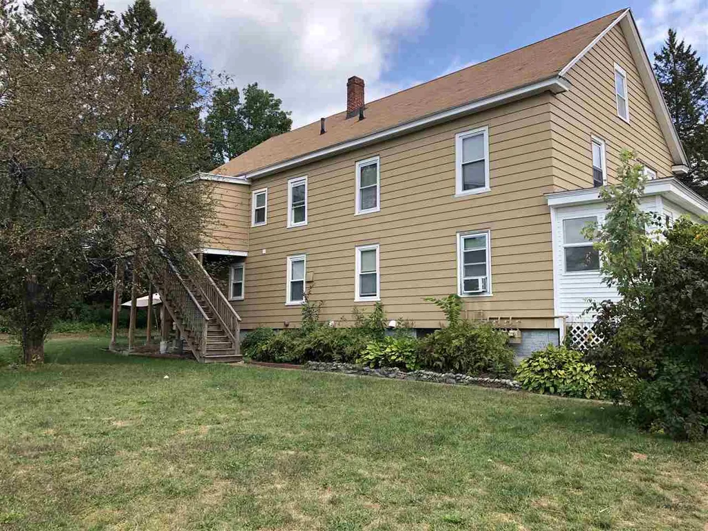 136 Oakdale Avenue Manchester NH 03103
