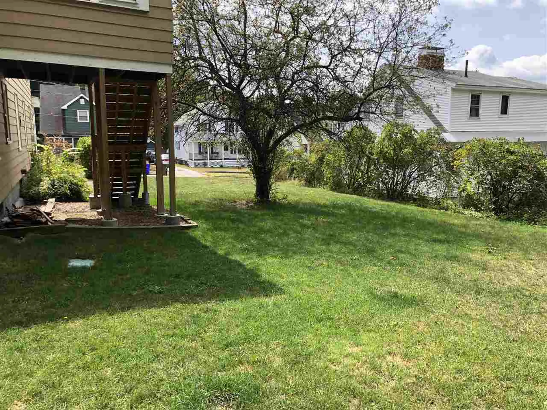 136 Oakdale Avenue Manchester NH 03103