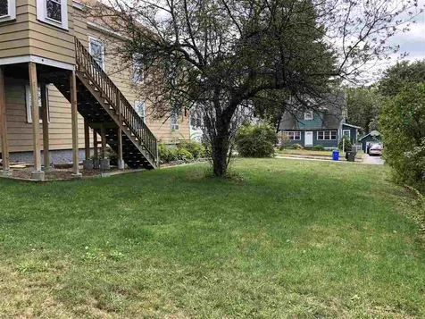 136 Oakdale Avenue Manchester NH 03103