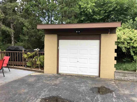 136 Oakdale Avenue Manchester NH 03103