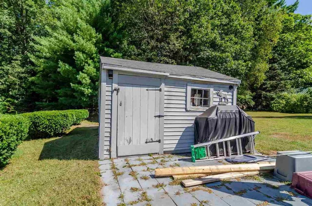 38 Dianne Street Nashua NH 03062