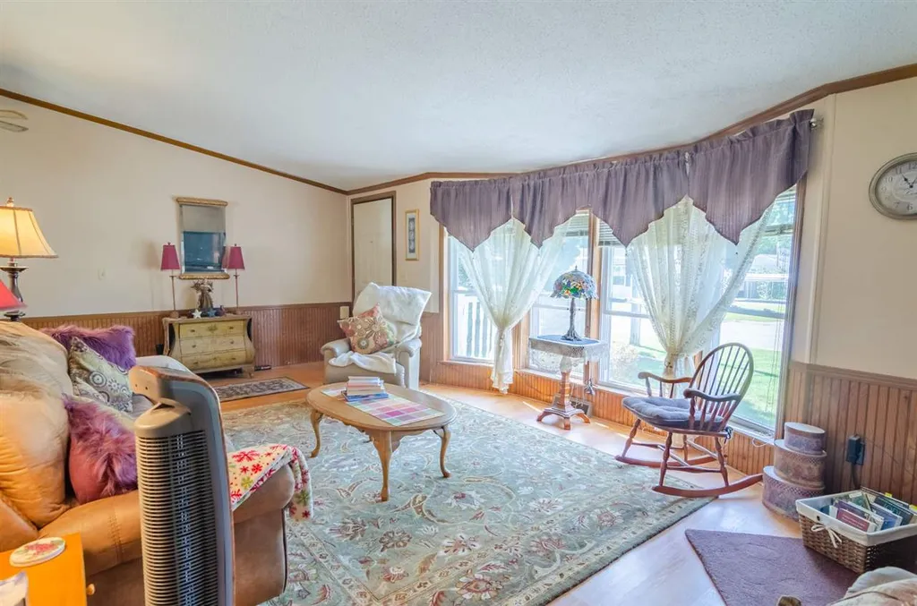 38 Dianne Street Nashua NH 03062
