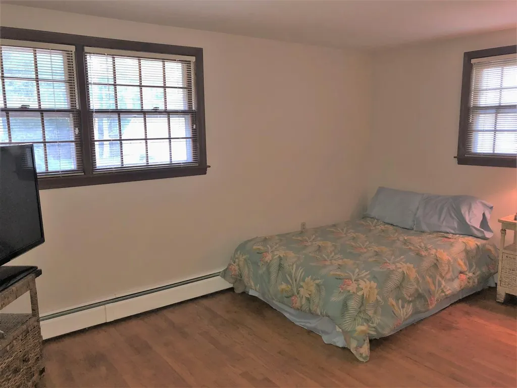 18 Deerhaven Drive Nashua NH 03064