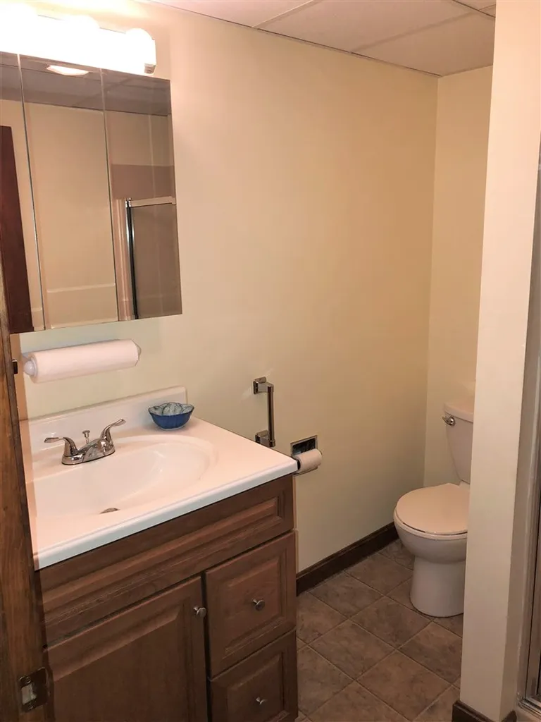 18 Deerhaven Drive Nashua NH 03064