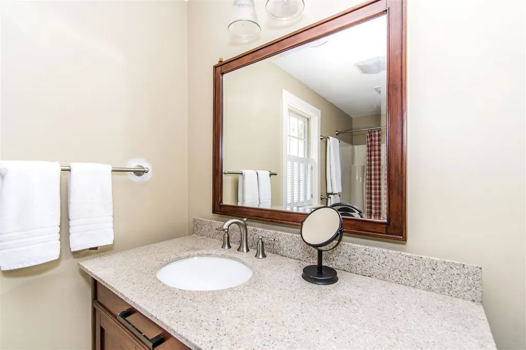 118 Punkintown Road Eliot ME 03903