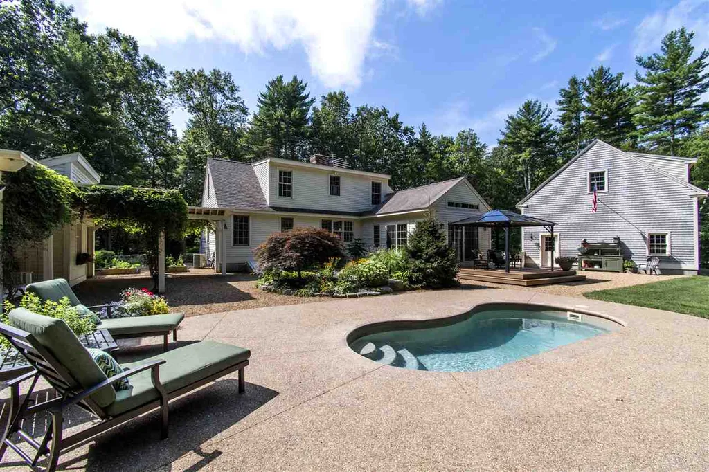 118 Punkintown Road Eliot ME 03903