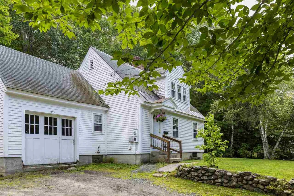 203 Cheney Street Newport NH 03773