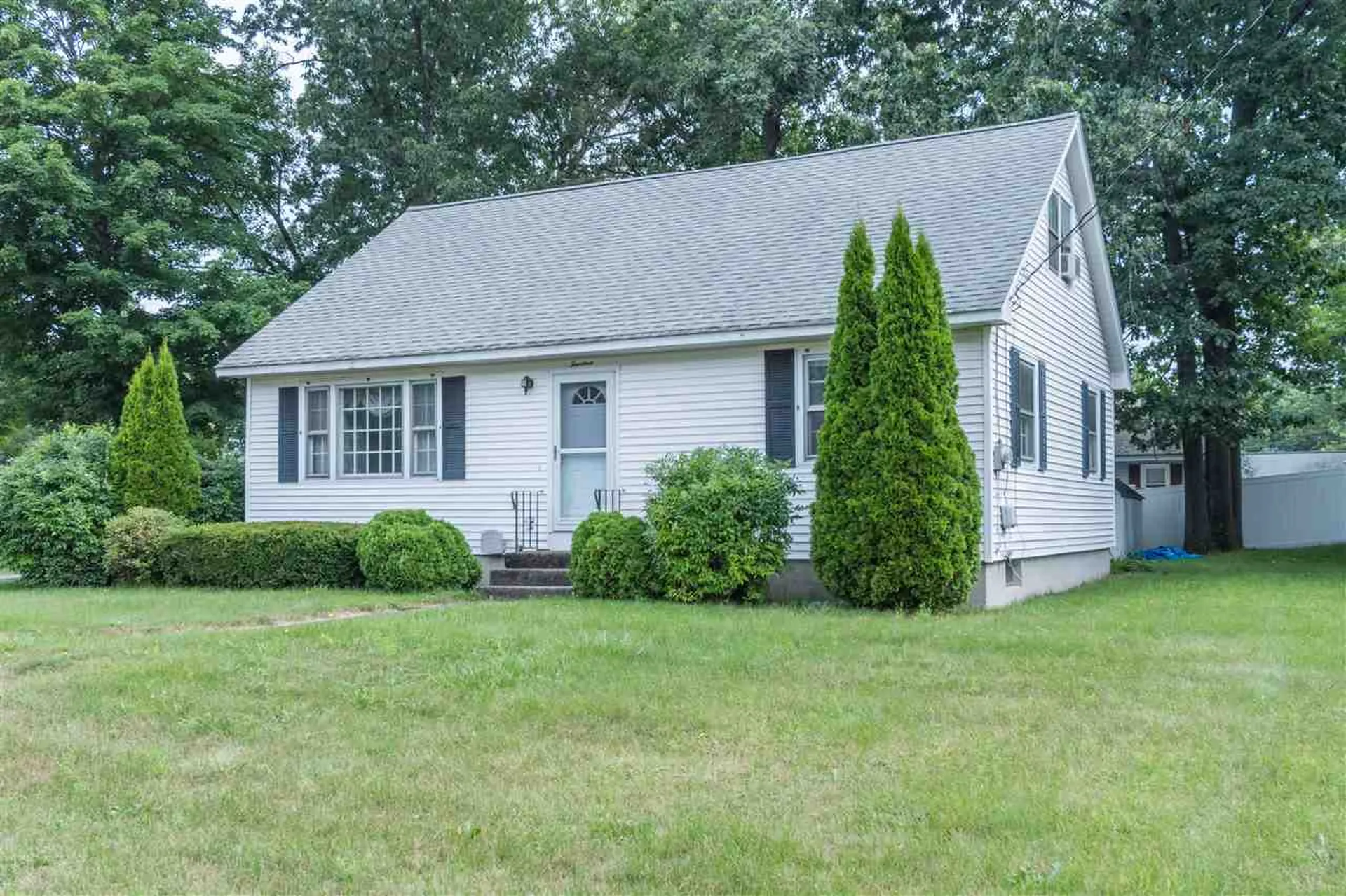 14 Denise Street Nashua NH 03063