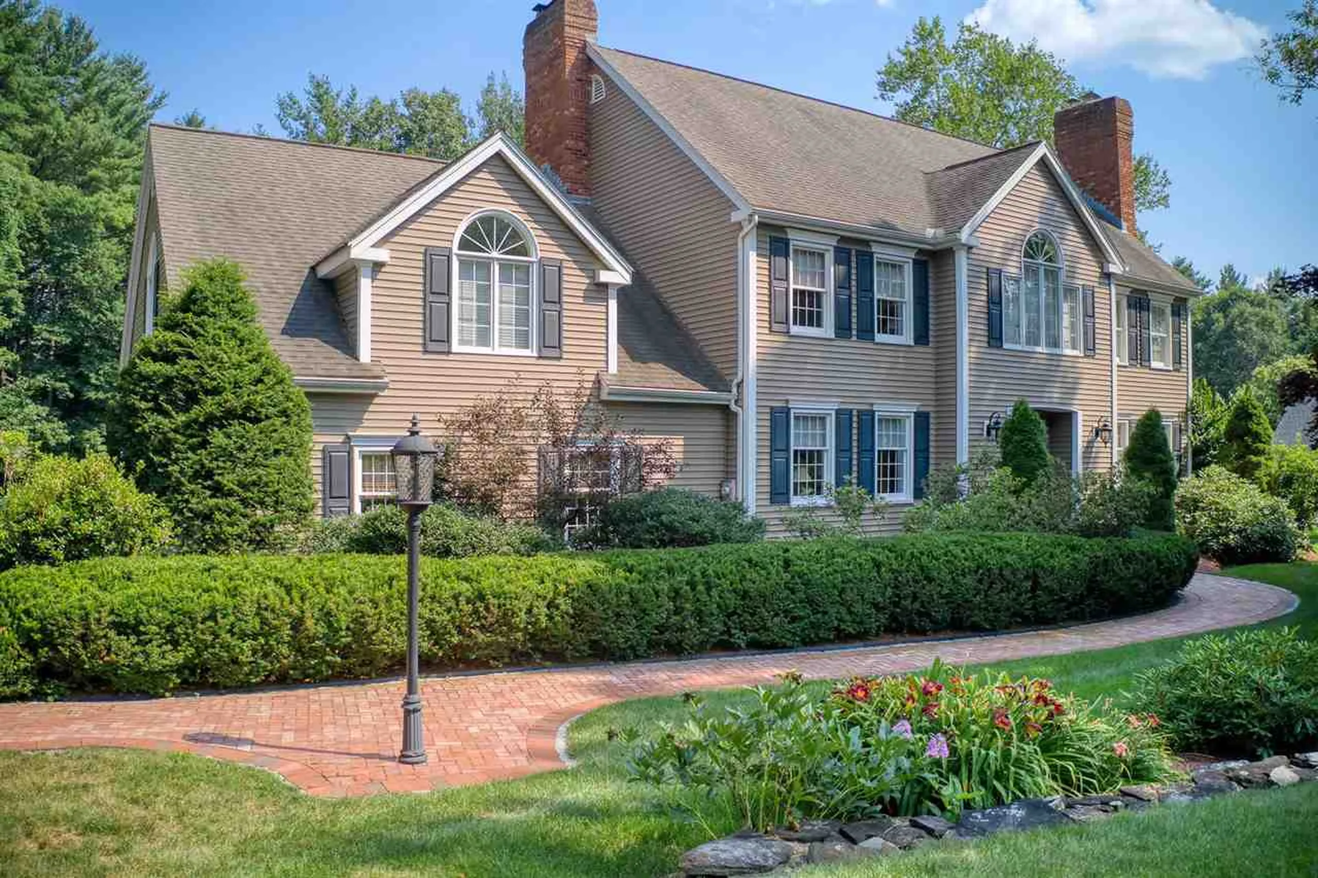 24 Kent Street Windham NH 03087