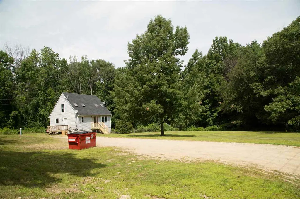 3 Caverly Court Barrington NH 03825