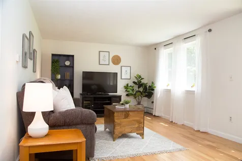 3 Caverly Court Barrington NH 03825