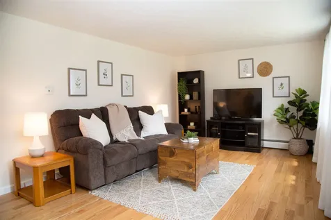 3 Caverly Court Barrington NH 03825