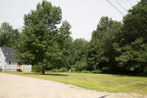 3 Caverly Court Barrington NH 03825
