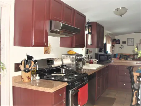 32 T Andrew Street Lebanon NH 03766