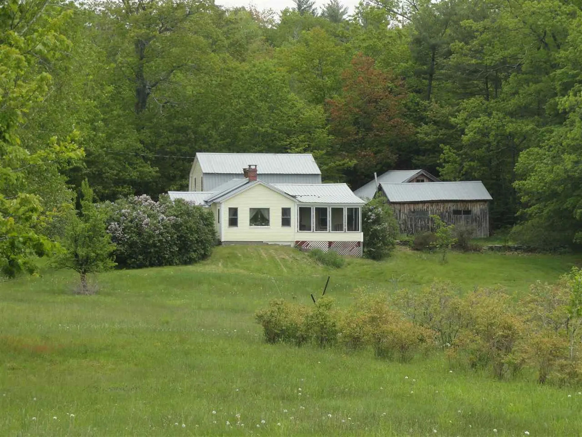 35 Schoolhouse Road Newport NH 03773
