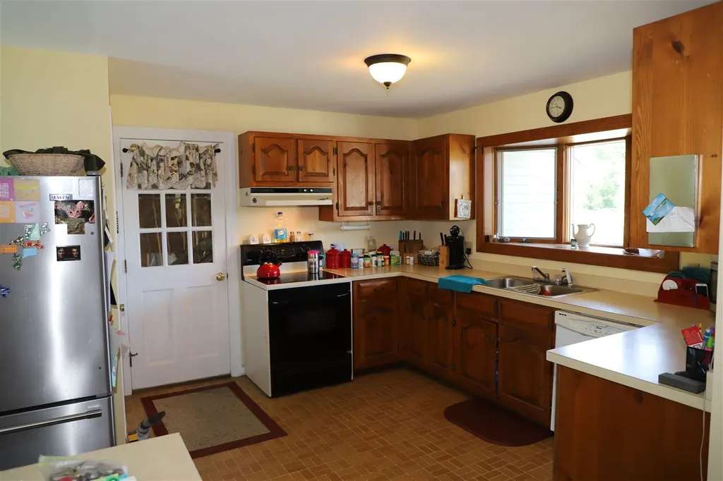 31 Homestead Road Alstead NH 03602