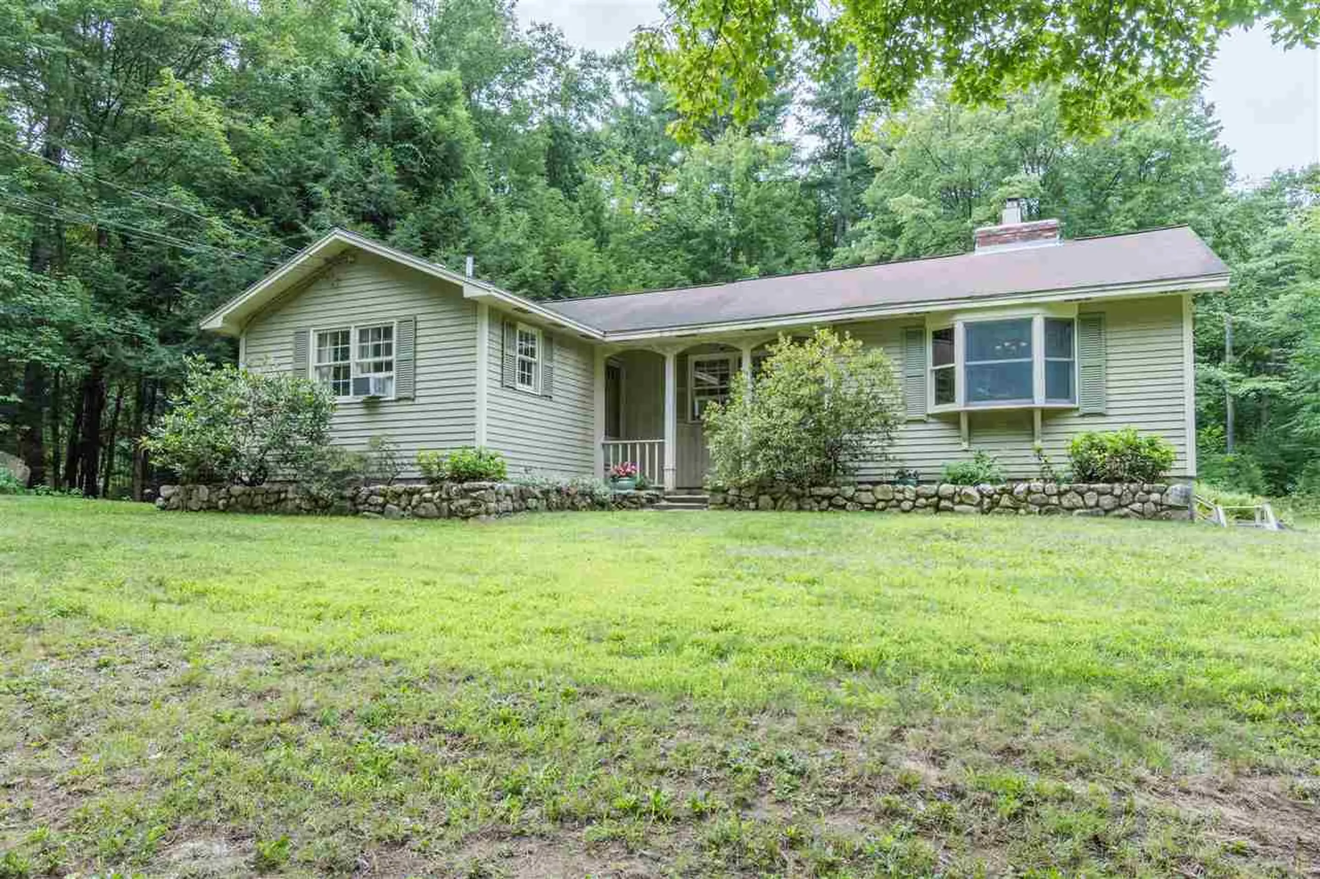 4 Myopia Hill Road Brookline NH 03033