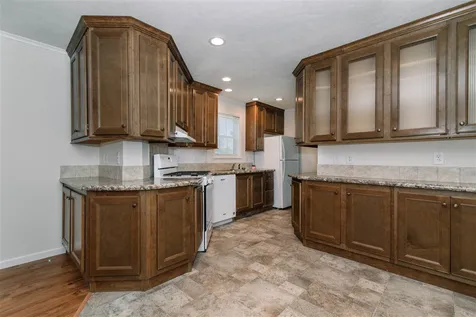 17 Cedar Lane Lee NH 03861