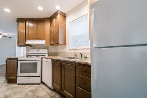 17 Cedar Lane Lee NH 03861