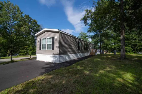 17 Cedar Lane Lee NH 03861