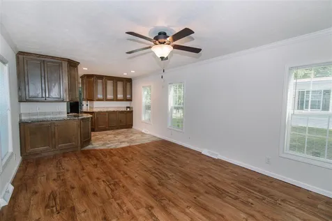 17 Cedar Lane Lee NH 03861